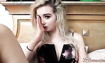 Teenage Step-Daughter's Secret Crush On Dad Revealed In Steamy Shower Scene