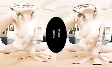 VR ALLURE - Virtual Reality Experience of Getting to know her sins