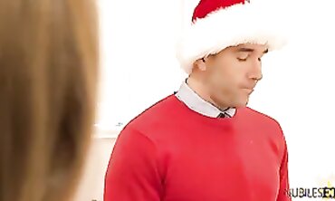 KINKY SANTA HELPERS - Britney Amber And Emily Willis Get Fucked By The Bearded Man