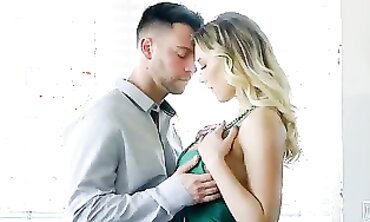 Successfully Single Mom Turns Her Life Around With A New Job And Find Love