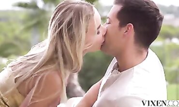 Vixen Hot Babe Secretly Invites Stranger For A Wild Threesome