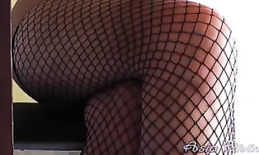Italian Whores #2 - Hot MILF Gets Rough Sex & Creampie in Her Pussy
