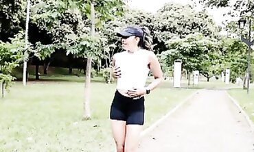 Sport Babe Shows Off Her Fitness Body in Public Gym