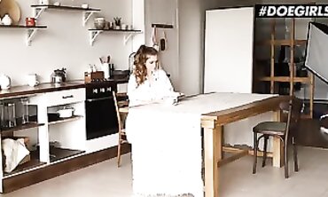 Hot Babe Masturbates on Her Beautiful Kitchen Countertop