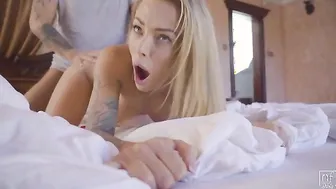 Sensual Dance of Passion with Hot Brunette Babe
