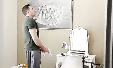 Teenage Cutie Gives A Wild Ride In 'barely legal & Dirty' - Old Man Fucks Teens Pussy Hardcore