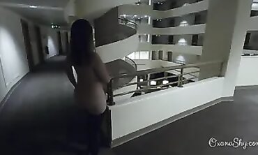 Hot Amateur Couple's Daring Adventure in an Abandoned Hotel