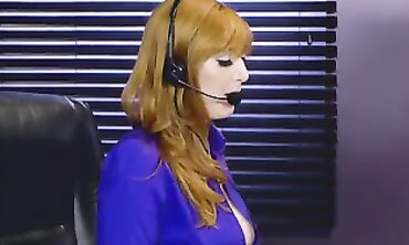 Lauren-Phillips's Sexy Roleplay - How To Handle A Difficult Customer In The Bedroom