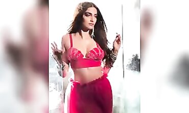 Sonam Kapoor's Sensual Dance of Passion - Bollywood Diva Loves Intimacy