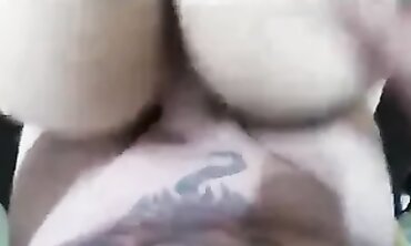 Hot & Curvy Besties Share Sex Tips in Hot Threesome