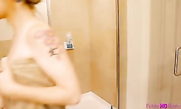 Hot Amateur Couple Sharing Intimate Moments in Bed