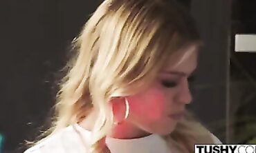 Anal Invasion Virgin Losing Her Ass To Boyfriend - Anal Sex With A Babe Named Leahthehottie