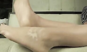 Sole Addiction - Foot Fetish Goddess Loves Your Attention