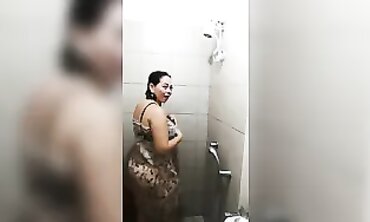 Mature Sister Strips Off Lingerie - Sexy MILF Teaches Younger Sibling How To Dance