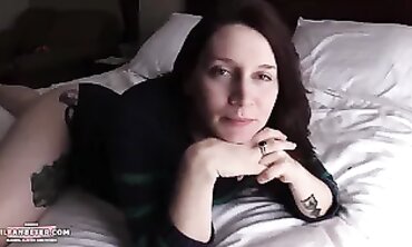 Hot MILF Teacher Fucks Her Student - Mommy's Girl" (In German)