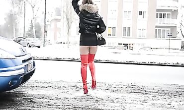 Hot Amateur Girls Show Off Their Best Dance Moves in Erotic Striptease