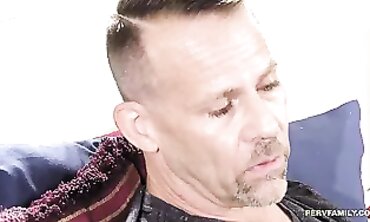 IsabellasUltraChic - Escape Artist Daughter Gets Dad Out Of Prison With A Kiss