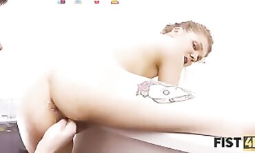 Fist-fucked Pussy Gapes Open in Hardcore Anal Threesome