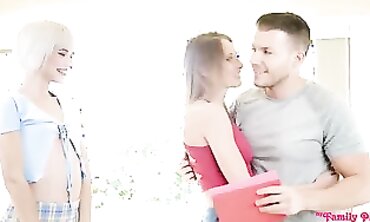 Valentine's Day Surprise For Her! Couple Plays Sex Game Ending With Big Creampie