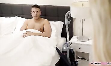 Mom's Magic Hose #2 : MILF Uses Household Appliance For Sexual Pleasure